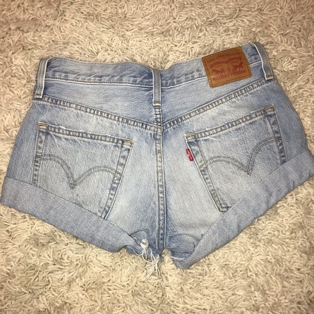 Levi's Distressed Exposed Button Fly Shorts - Picture 3 of 6